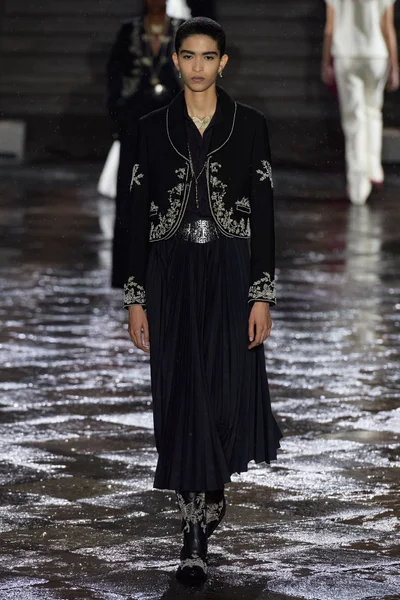 Look 33
